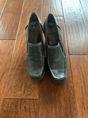 AEROSOLES FLEXIBLE SLUP ONS